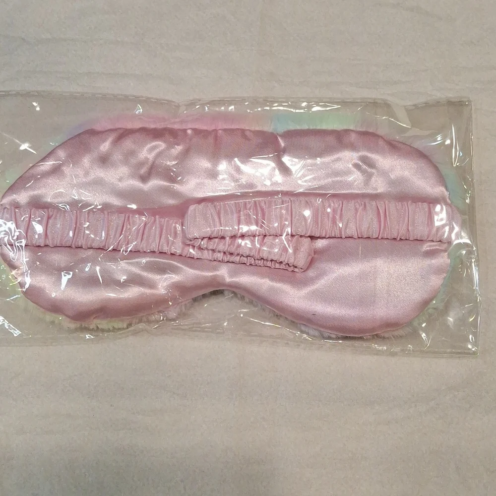 Colorful Makeup Sponge & Accessory Set - Picture 4 of 5